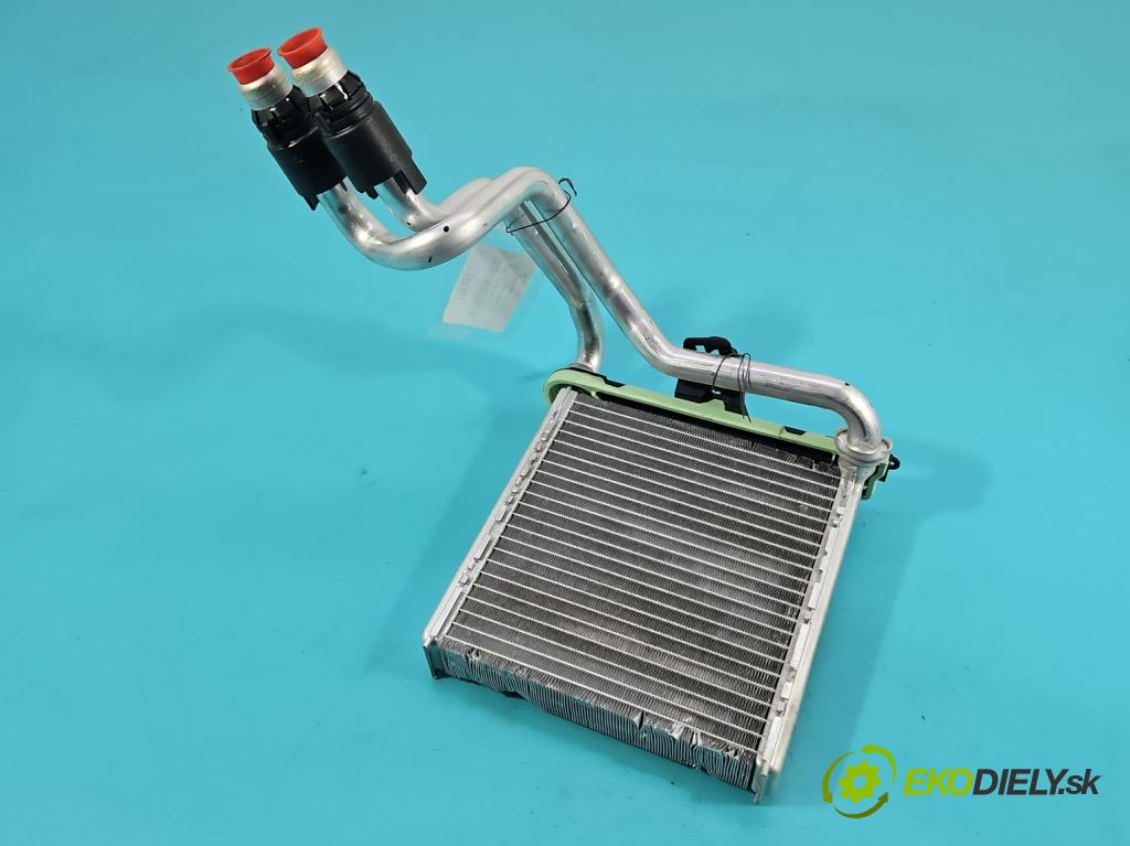 Skoda Kamiq 1.0 TSI 110 hp automatic 81 kW 999 cm3 5- radiátor 2Q1819031 (Radiátor topení)