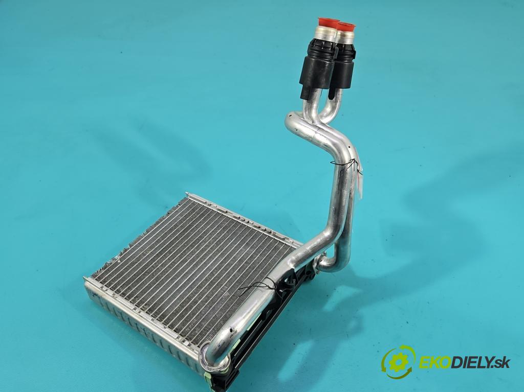 Skoda Kamiq 1.0 TSI 110 hp automatic 81 kW 999 cm3 5- radiátor 2Q1819031 (Radiátor topení)