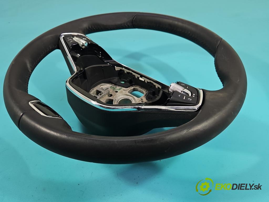 Skoda Kamiq 1.0 TSI 110 HP automatic 81 kW 999 cm3 5- volant 5E3419093A (Volant)