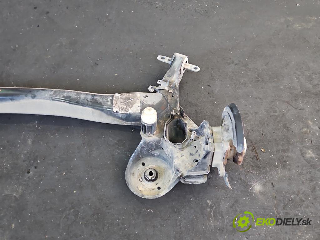 Opel Grandland 2017–2024 1.2 T 131 hp manual 96 kW 1199 cm3 5- zadní výztuha  (Zadní výztuha)