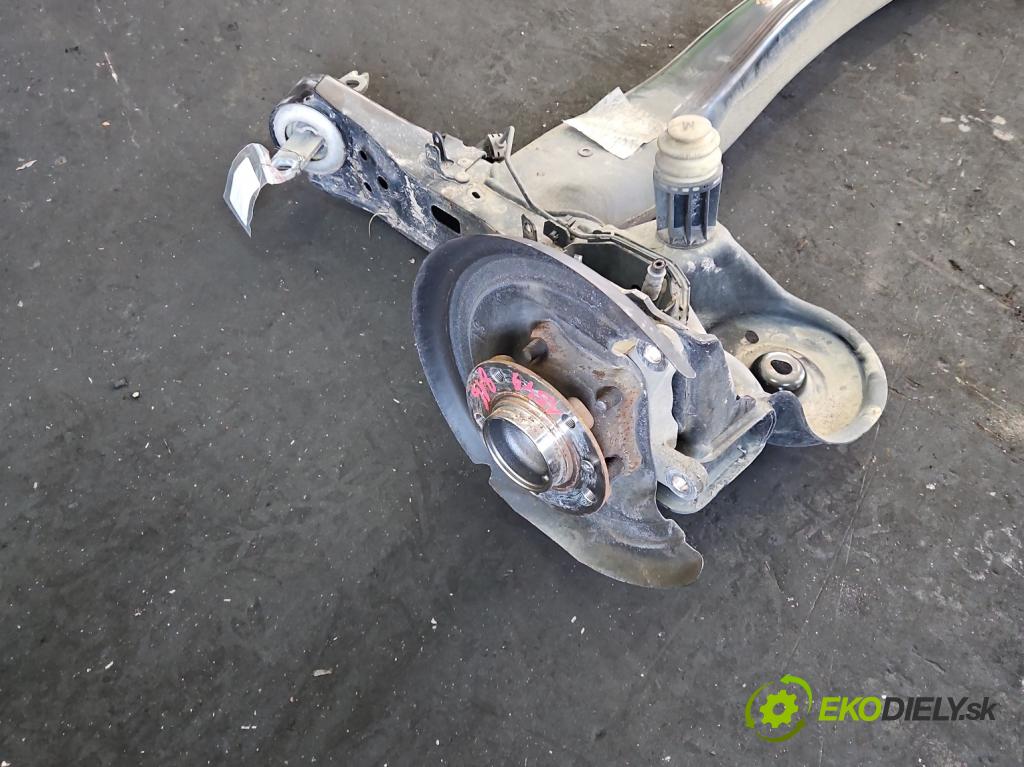 Opel Grandland 2017–2024 1.2 T 131 hp manual 96 kW 1199 cm3 5- zadní výztuha  (Zadní výztuha)