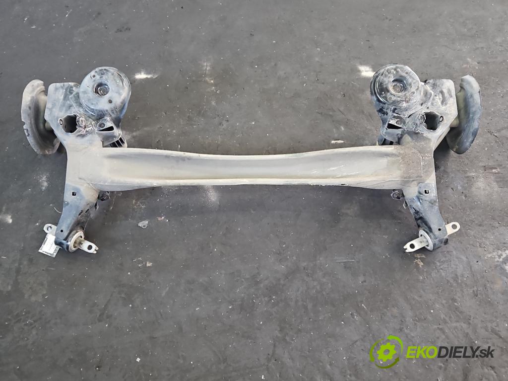 Opel Grandland 2017–2024 1.2 T 131 hp manual 96 kW 1199 cm3 5- zadní výztuha  (Zadní výztuha)