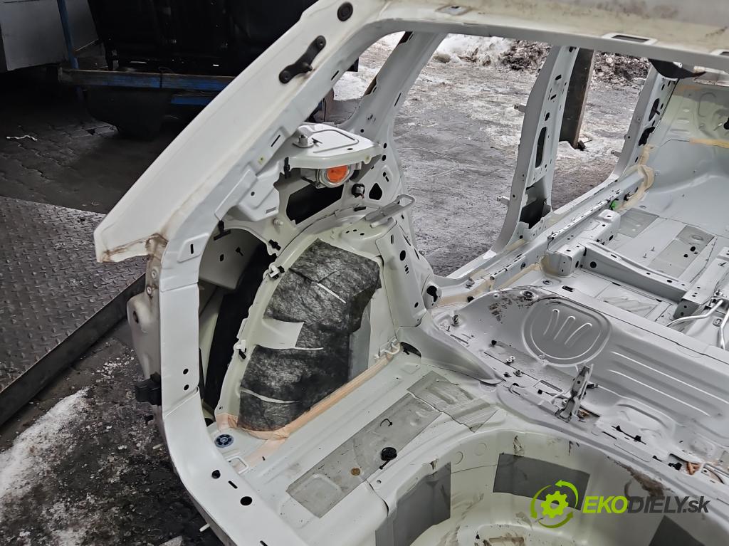 Skoda Kamiq 1.0 TSI 110 HP automatic 81 kW 999 cm3 5- blatník zadné ľavý