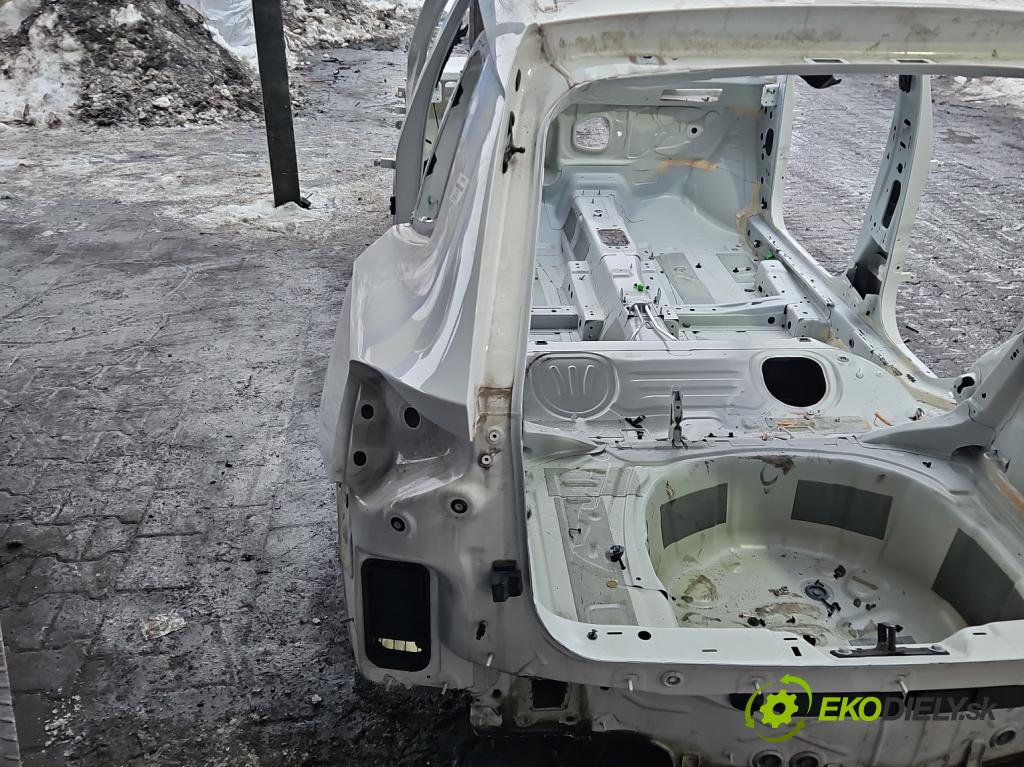 Skoda Kamiq 1.0 TSI 110 HP automatic 81 kW 999 cm3 5- blatník zadné ľavý