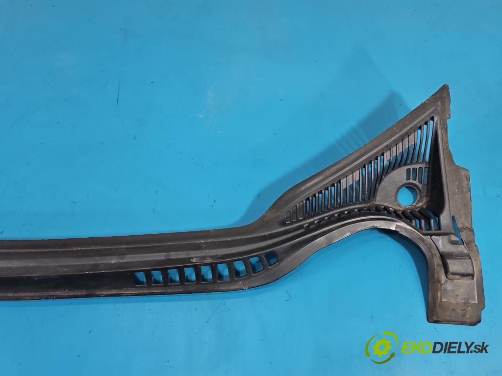 Citroen C5 II 2008-2017 1.6 hdi 114 hp automatic 84 kW 1560 cm3 4- torpédo 9681057880 (Plast pod čelním sklem)