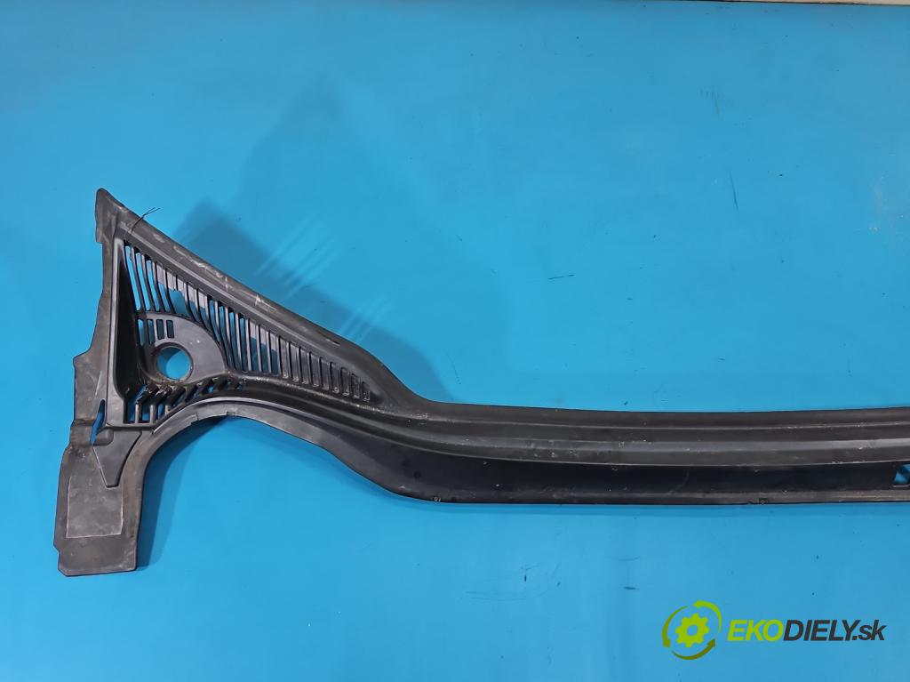 Citroen C5 II 2008-2017 1.6 hdi 114 hp automatic 84 kW 1560 cm3 4- torpédo 9681057880 (Plast pod čelním sklem)