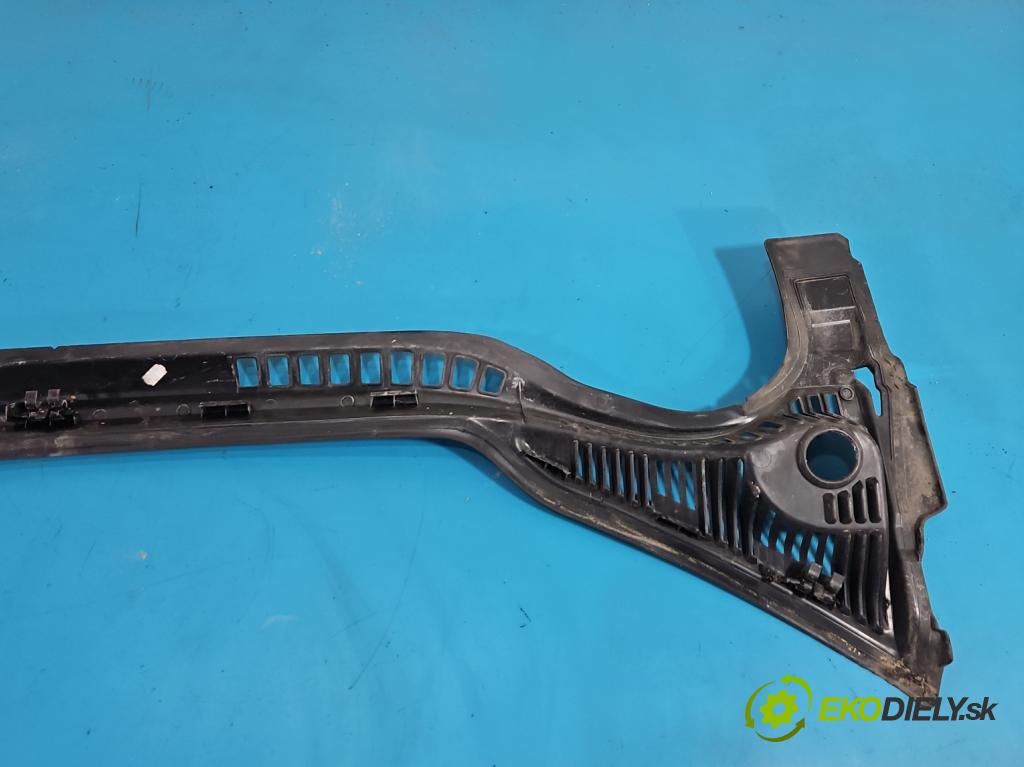 Citroen C5 II 2008-2017 1.6 hdi 114 hp automatic 84 kW 1560 cm3 4- torpédo 9681057880 (Plast pod čelním sklem)