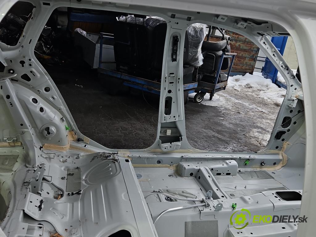 Skoda Kamiq 1.0 TSI 110 HP automatic 81 kW 999 cm3 5- Práh: ľavý  (Karoséria ostatné)