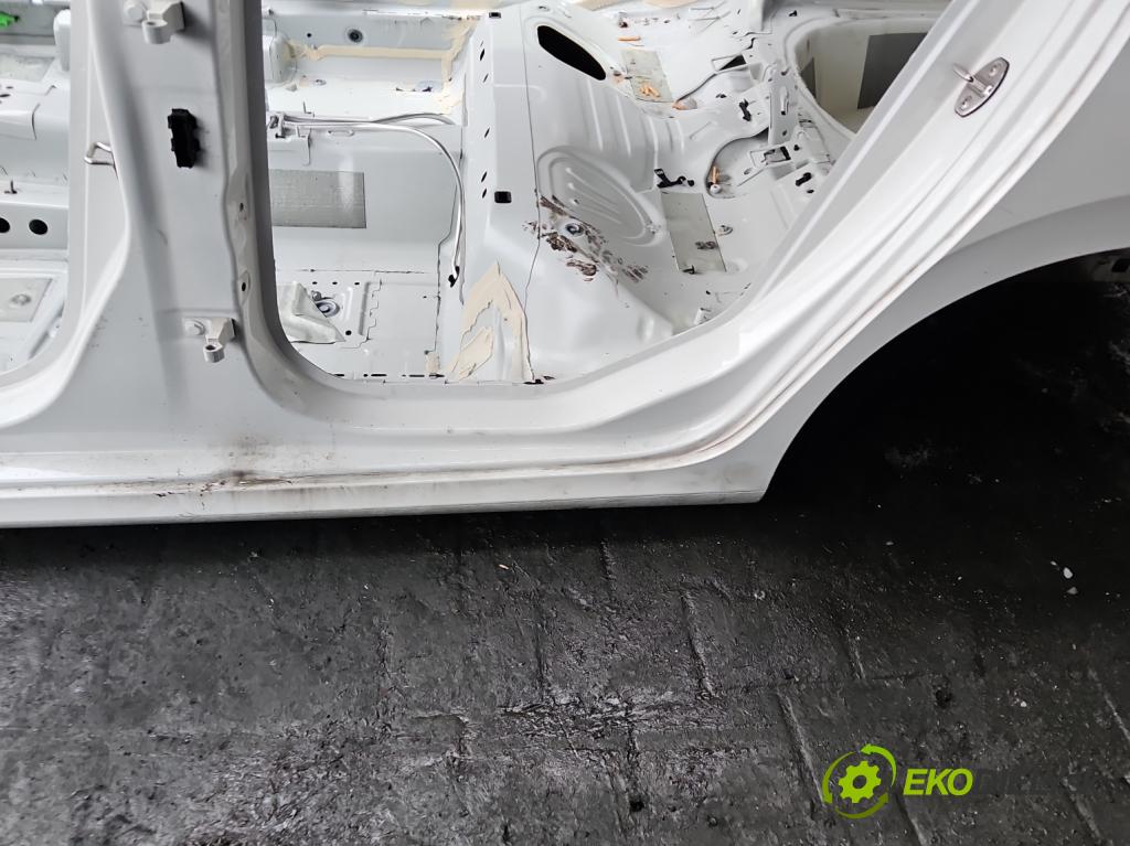 Skoda Kamiq 1.0 TSI 110 HP automatic 81 kW 999 cm3 5- Práh: ľavý  (Karoséria ostatné)