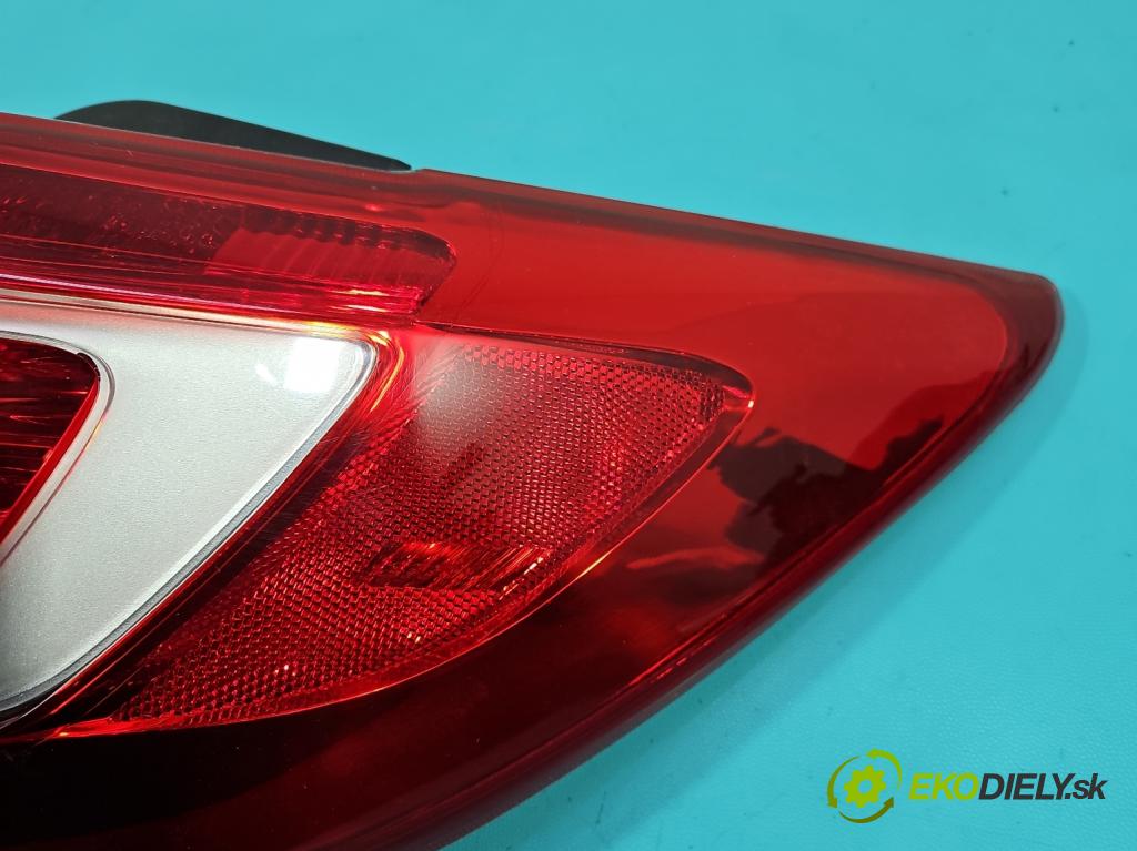 Kia Sportage III 2010-2015 2.0 crdi 184hp automatic 135 kW 1995 cm3 5- svetlo / reflektor zadné pravé  (Kľučka dverí ostatné)