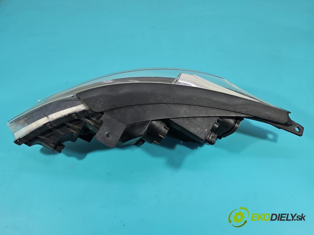 Kia Sportage III 2010-2015 2.0 crdi 184hp automatic 135 kW 1995 cm3 5- Reflektor: pravý 92102-3WXXX (Svetlo predné pravé)