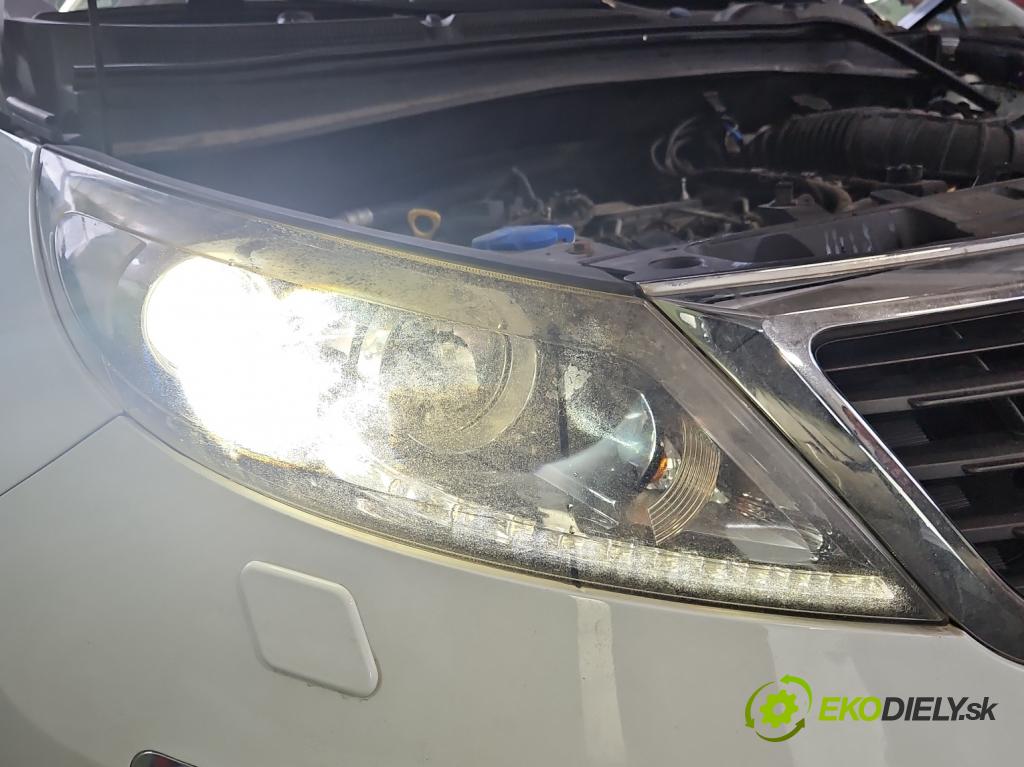Kia Sportage III 2010-2015 2.0 crdi 184hp automatic 135 kW 1995 cm3 5- Reflektor: pravý 92102-3WXXX (Svetlo predné pravé)