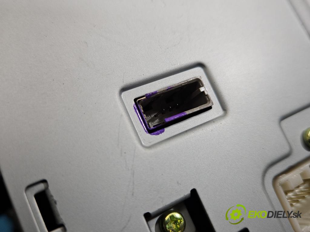 Kia Sportage III 2010-2015 2.0 crdi 184hp automatic 135 kW 1995 cm3 5- Radio originál 96560-3U500WK