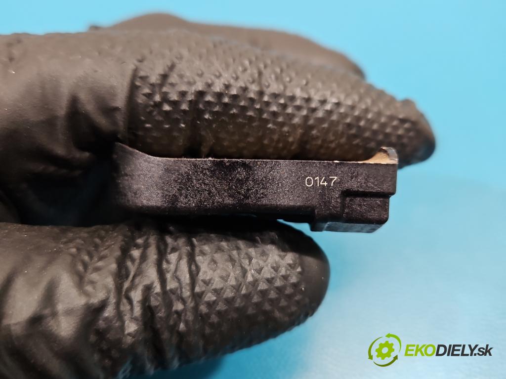 Suzuki Vitara II 2015- 1.6 16V 120 HP manual 88 kW 1586 cm3 5- snímač tlak: pneumatika 43130-61M00 (Snímač tlaku v pneumatike)