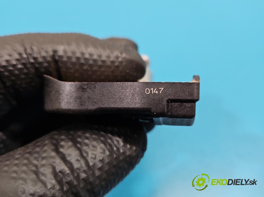 Suzuki Vitara II 2015- 1.6 16V 120 HP manual 88 kW 1586 cm3 5- snímač tlak: pneumatika 43130-61M00 (Snímač tlaku v pneumatike)