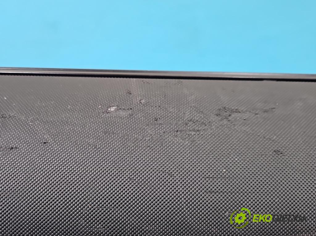 Seat Exeo 2.0 tdi 143 HP manual 105 kW 1968 cm3 5- roleta  (Roleta kufra)