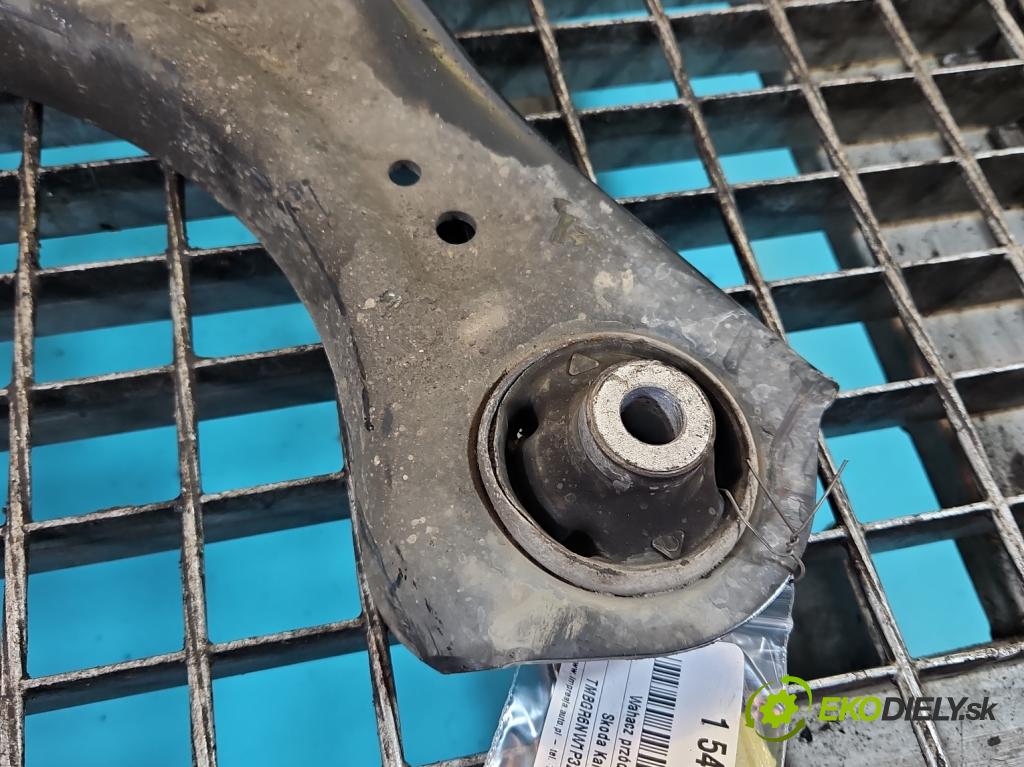 Skoda Kamiq 1.0 TSI 110 hp automatic 81 kW 999 cm3 5- přední levý  (Klika dveří ostatní)