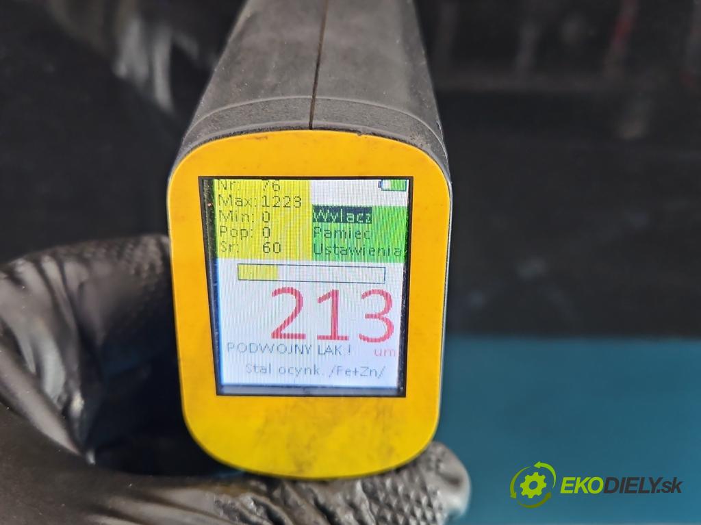 Seat Exeo 2.0 tdi 143 HP manual 105 kW 1968 cm3 5- dvere predné ľavé (Kľučka dverí ostatné)