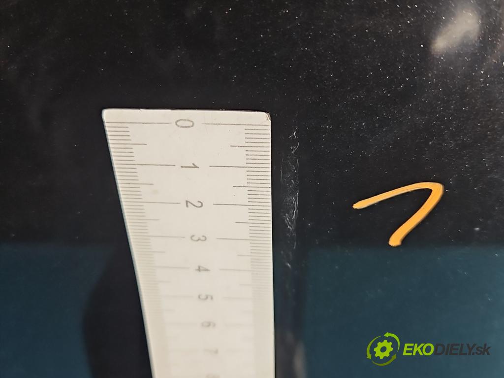 Seat Exeo 2.0 tdi 143 hp manual 105 kW 1968 cm3 5- dveře přední pravé  (Klika dveří ostatní)