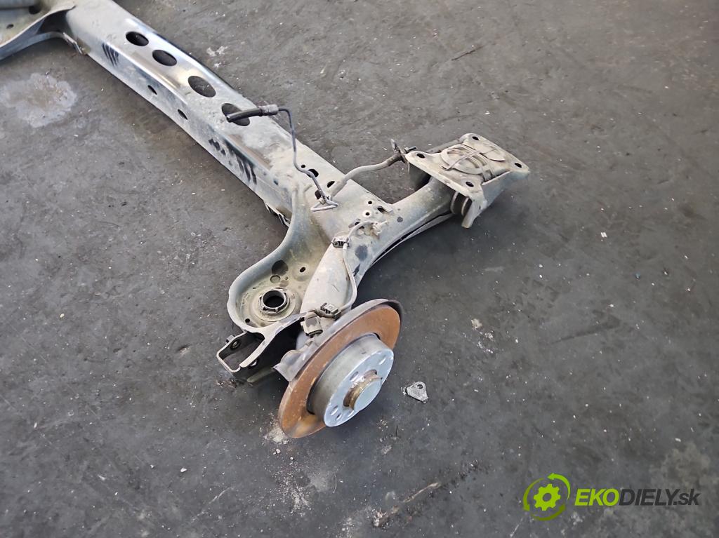 Skoda Kamiq 1.0 TSI 110 hp automatic 81 kW 999 cm3 5- zadní výztuha  (Zadní výztuha)