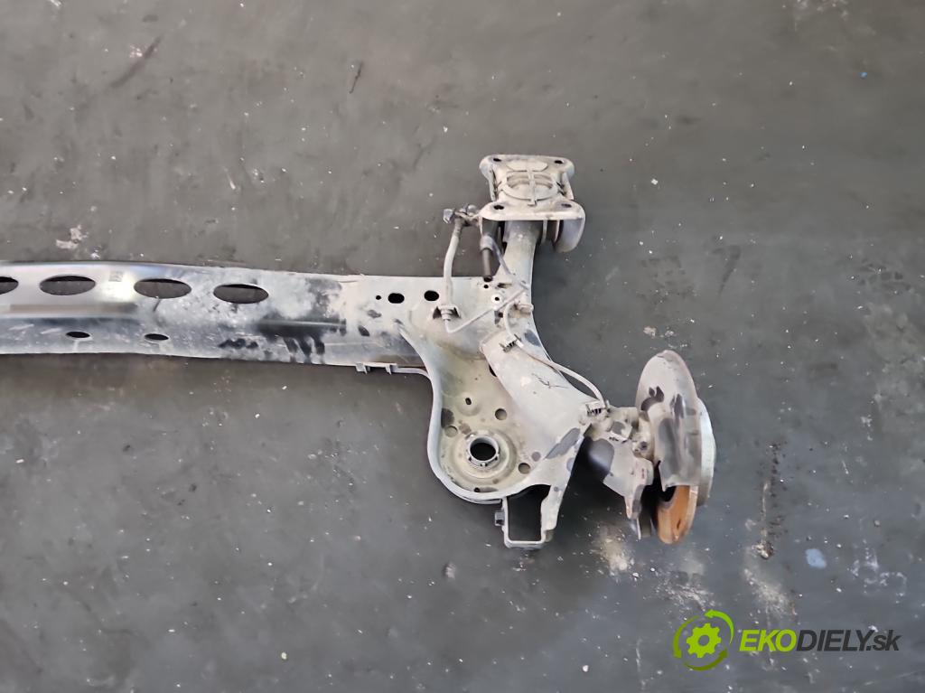 Skoda Kamiq 1.0 TSI 110 hp automatic 81 kW 999 cm3 5- zadní výztuha  (Zadní výztuha)