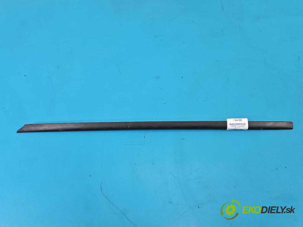 Skoda Kamiq 1.0 TSI 110 HP automatic 81 kW 999 cm3 5- lišta Okna: čelné: pravé 658854328