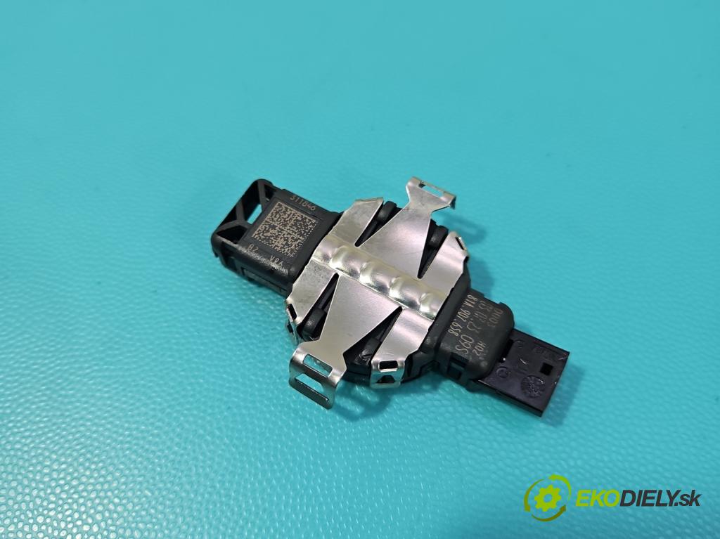 Skoda Kamiq 1.0 TSI 110 HP automatic 81 kW 999 cm3 5- snímač déšť: 81A907658 (Snímač dažďa)