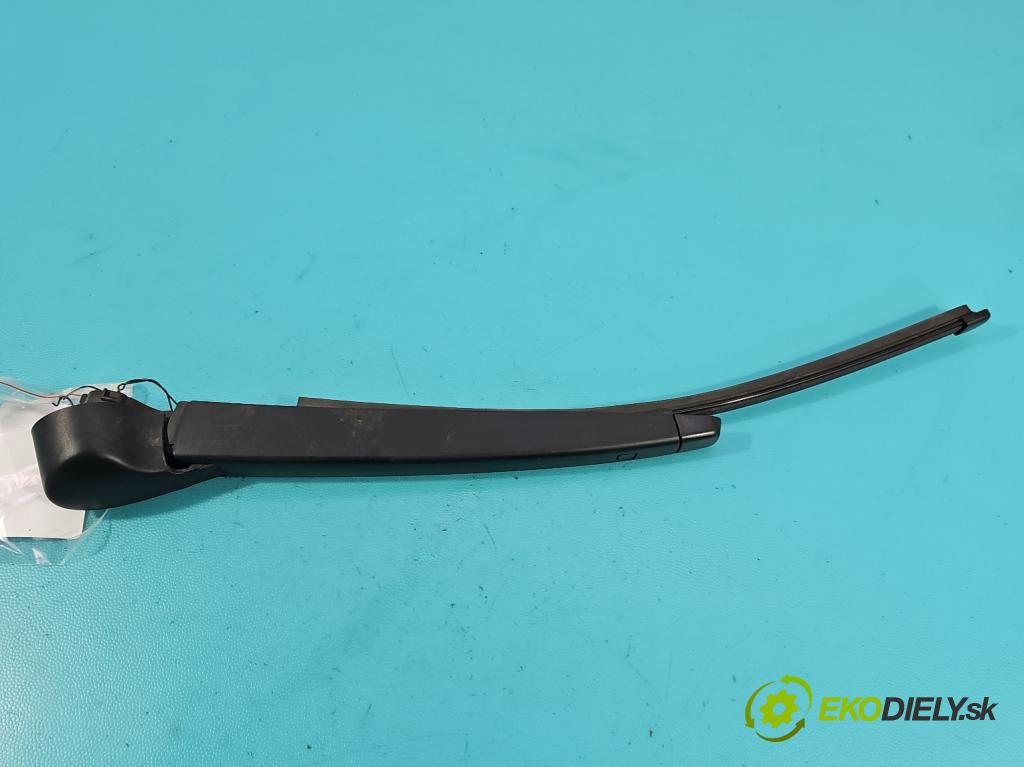 Skoda Kamiq 1.0 TSI 110 HP automatic 81 kW 999 cm3 5- rameno stieračov zadné 658955704