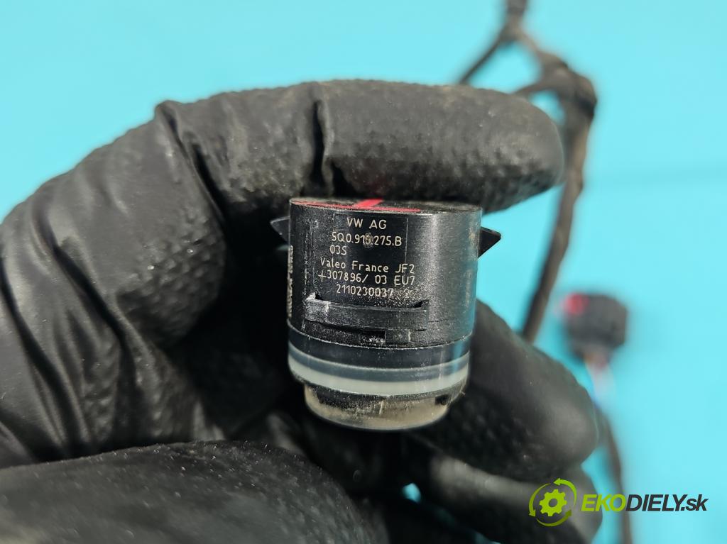 Skoda Kamiq 1.0 TSI 110 hp automatic 81 kW 999 cm3 5- Balíček: nárazníku zadní 5Q0915275B