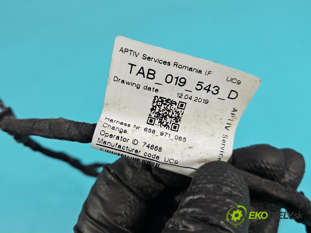 Skoda Kamiq 1.0 TSI 110 hp automatic 81 kW 999 cm3 5- Balíček: nárazníku zadní 5Q0915275B