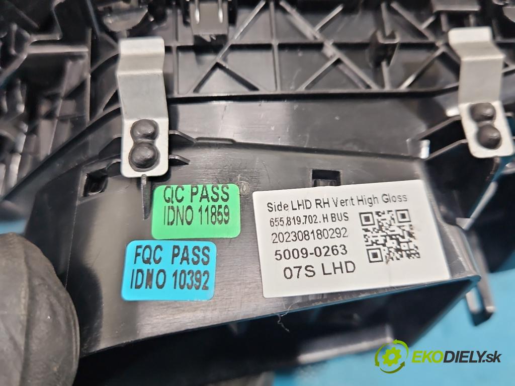 Skoda Kamiq 1.0 TSI 110 HP automatic 81 kW 999 cm3 5- lišta ozdobná vnitŕní: 655819702