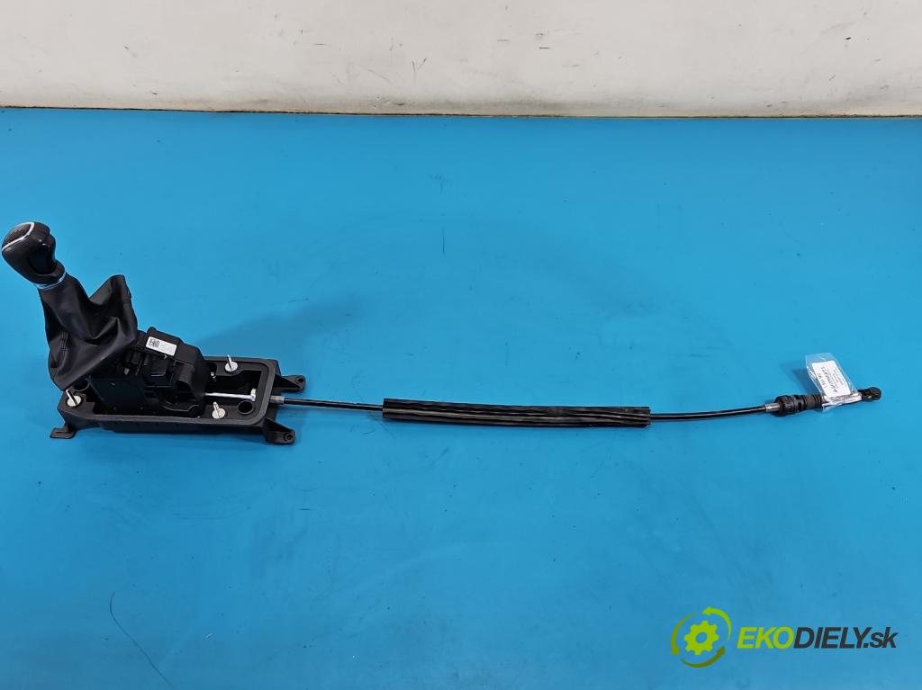 Skoda Kamiq 1.0 TSI 110 HP automatic 81 kW 999 cm3 5- Páka: Změny: stupeň,rýchlosť 2Q1713023AF (Rýchlostná páka (kulisa))