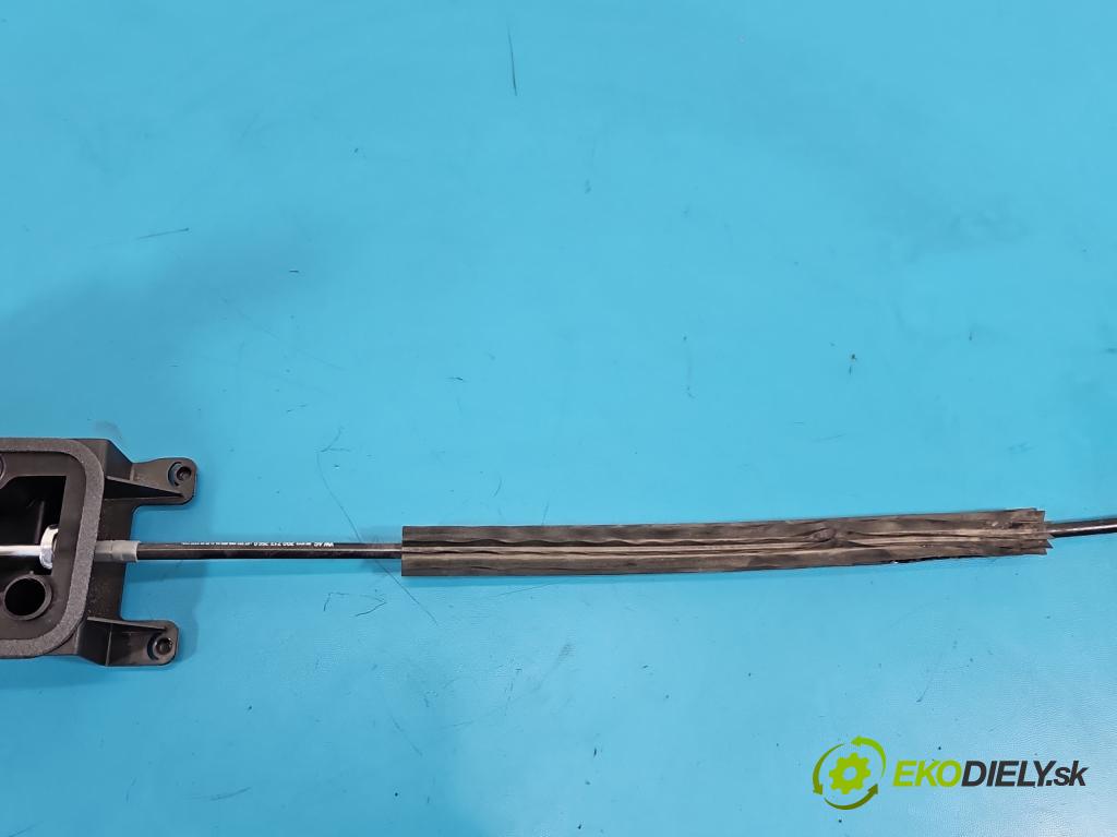 Skoda Kamiq 1.0 TSI 110 HP automatic 81 kW 999 cm3 5- Páka: Změny: stupeň,rýchlosť 2Q1713023AF (Rýchlostná páka (kulisa))