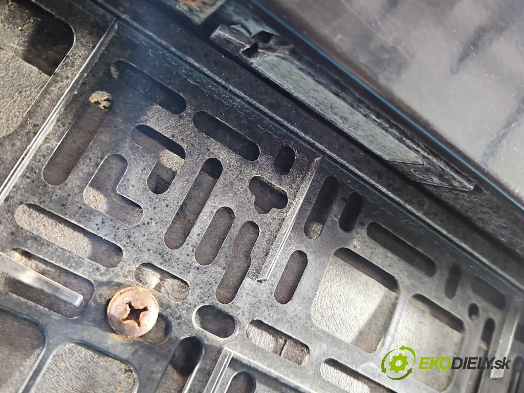 Bmw 5 E39 1996-2003 2.0 R6 150 hp manual 110 kW 1991 cm3 5- zadní kufrové dveře  (Zadní kapota (kufr))