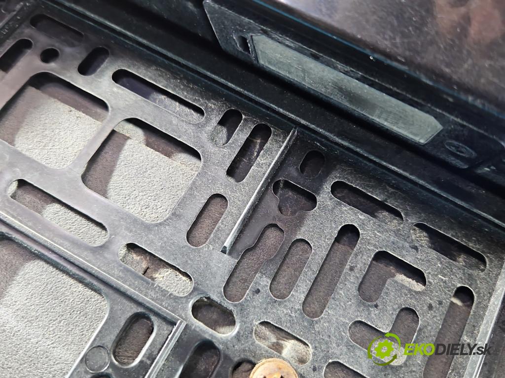 Bmw 5 E39 1996-2003 2.0 R6 150 hp manual 110 kW 1991 cm3 5- zadní kufrové dveře  (Zadní kapota (kufr))