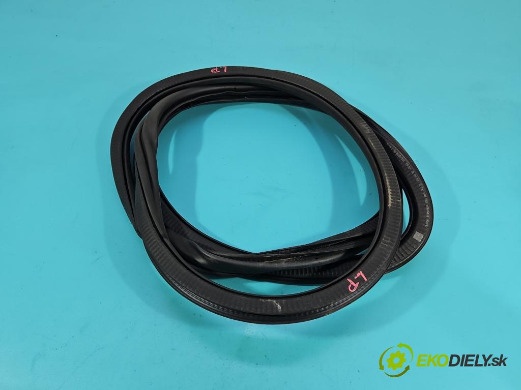 Skoda Kamiq 1.0 TSI 110 hp automatic 81 kW 999 cm3 5- Těsnění: dveře přední levé 658867365B