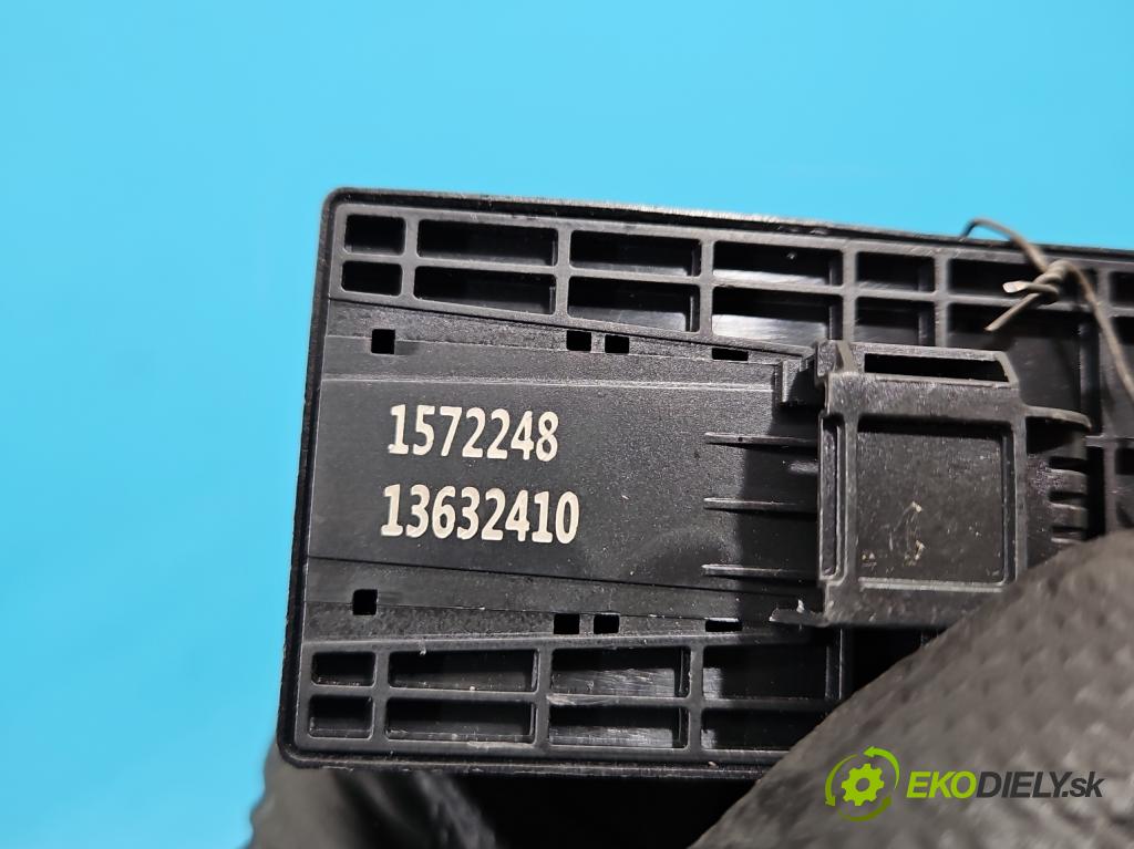 Seat Exeo 2.0 tdi 143 HP manual 105 kW 1968 cm3 5- prepínač okien spätných zrkadiel