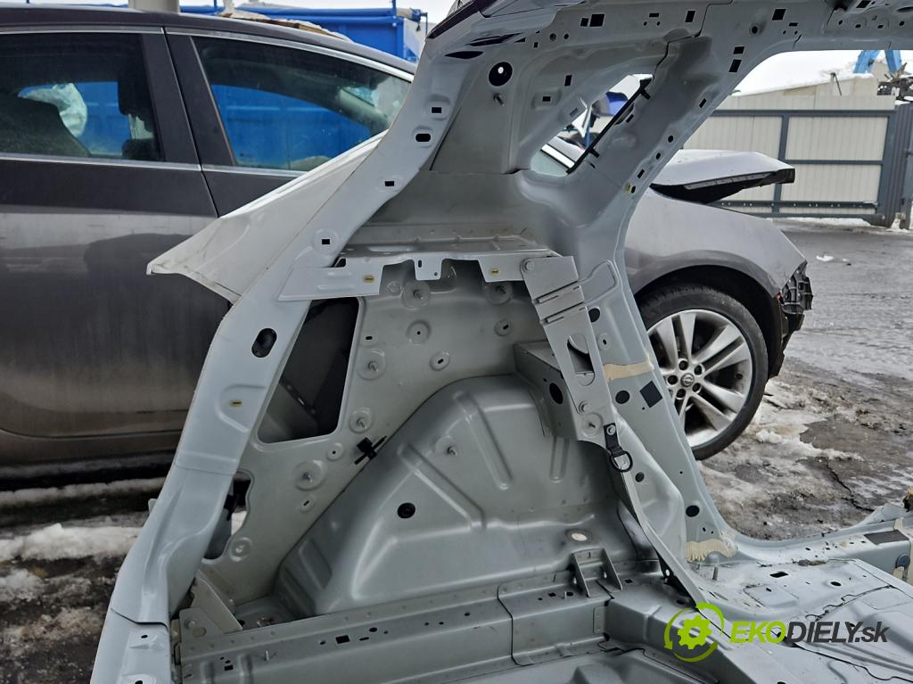 Opel Grandland 2017–2024 1.2 T 131 HP automatic 96 kW 1199 cm3 5- blatník zadné ľavý