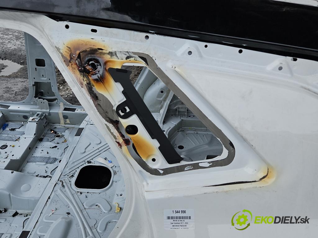 Opel Grandland 2017–2024 1.2 T 131 HP automatic 96 kW 1199 cm3 5- blatník zadné ľavý