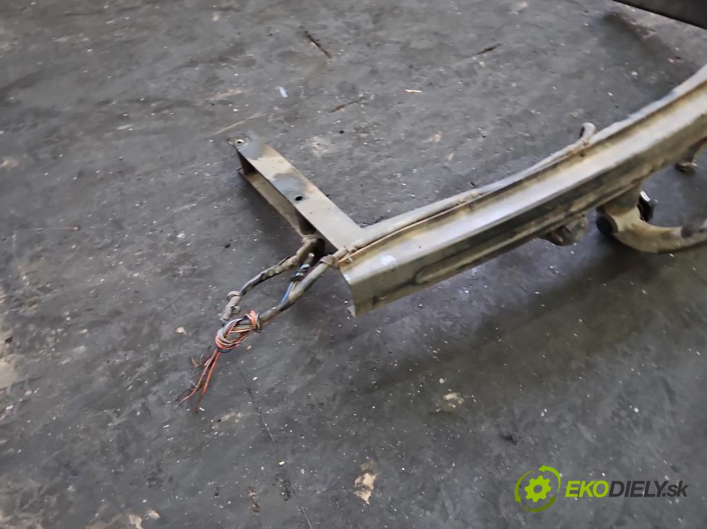 Seat Exeo 2.0 tdi 143 hp manual 105 kW 1968 cm3 5- oko tažné 3R0803881 (Tažné zařízení)