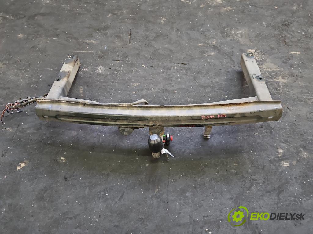 Seat Exeo 2.0 tdi 143 hp manual 105 kW 1968 cm3 5- oko tažné 3R0803881 (Tažné zařízení)