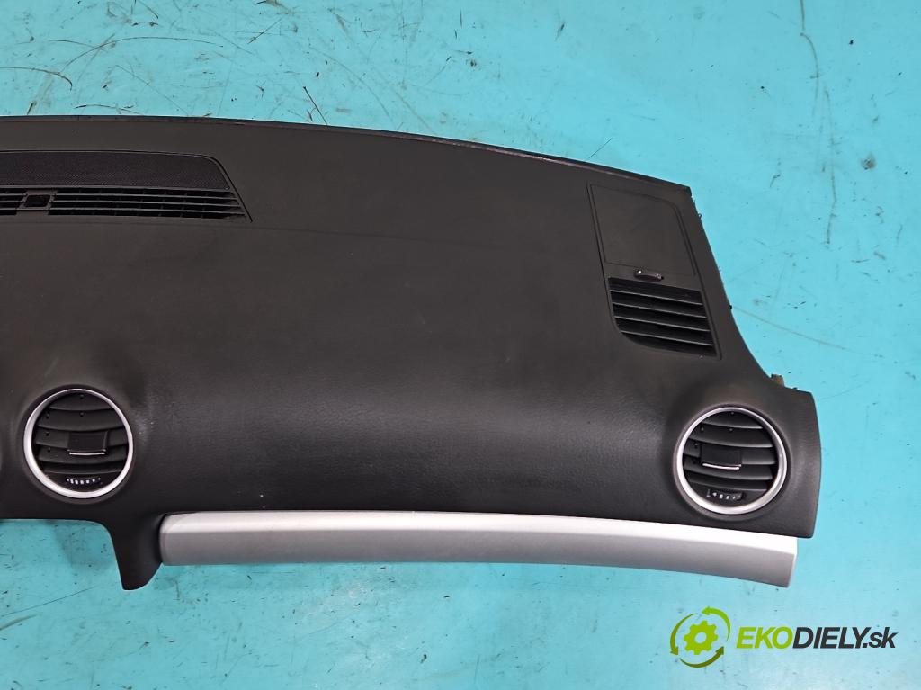 Seat Exeo 2.0 tdi 143 HP manual 105 kW 1968 cm3 5- kokpit,pristrojová doska rozdeľovacia
