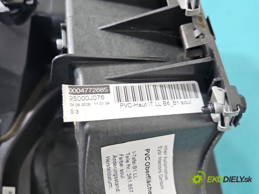 Seat Exeo 2.0 tdi 143 HP manual 105 kW 1968 cm3 5- kokpit,pristrojová doska rozdeľovacia