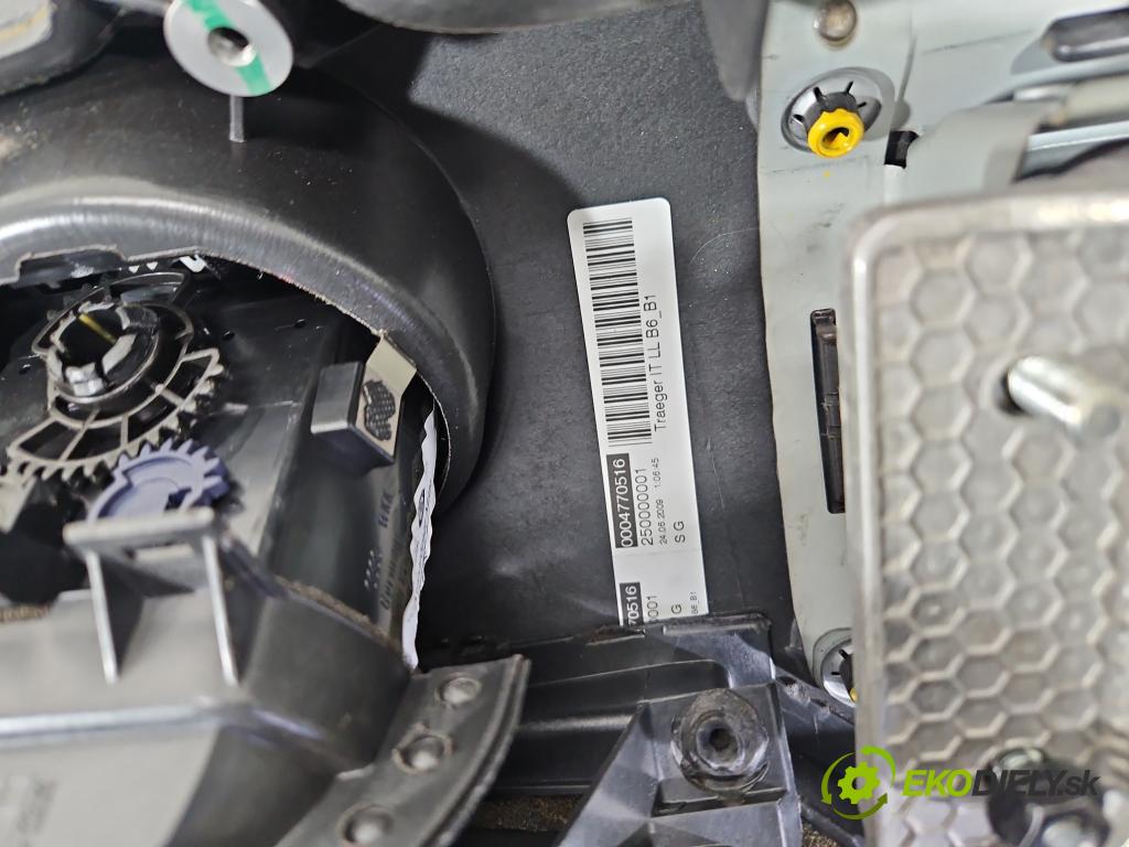 Seat Exeo 2.0 tdi 143 HP manual 105 kW 1968 cm3 5- kokpit,pristrojová doska rozdeľovacia