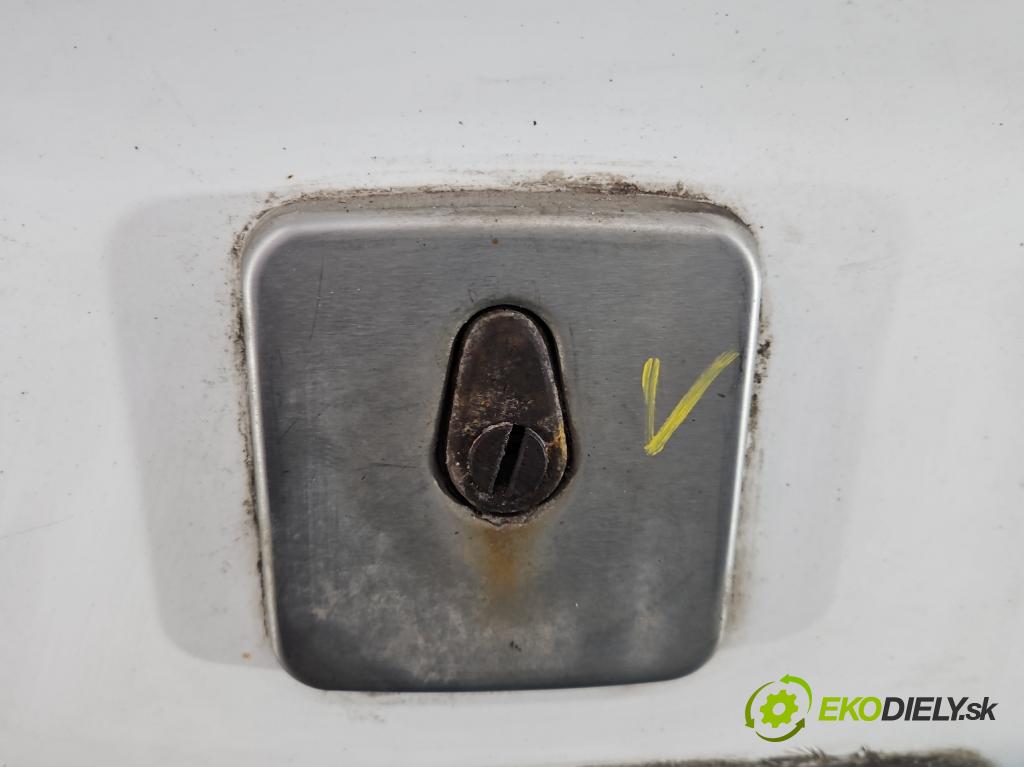 Renault Trafic III 2014 - 2.0 dci 120 HP manual 88 kW 1997 cm3 5- dvere zadné ľavé  (Kľučka dverí ostatné)