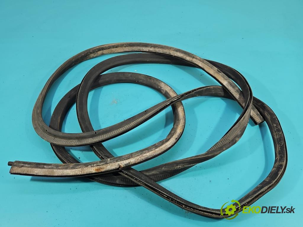 Renault Trafic III 2014 - 2.0 dci 120 HP manual 88 kW 1997 cm3 5- Těsnění: kufrové dvere