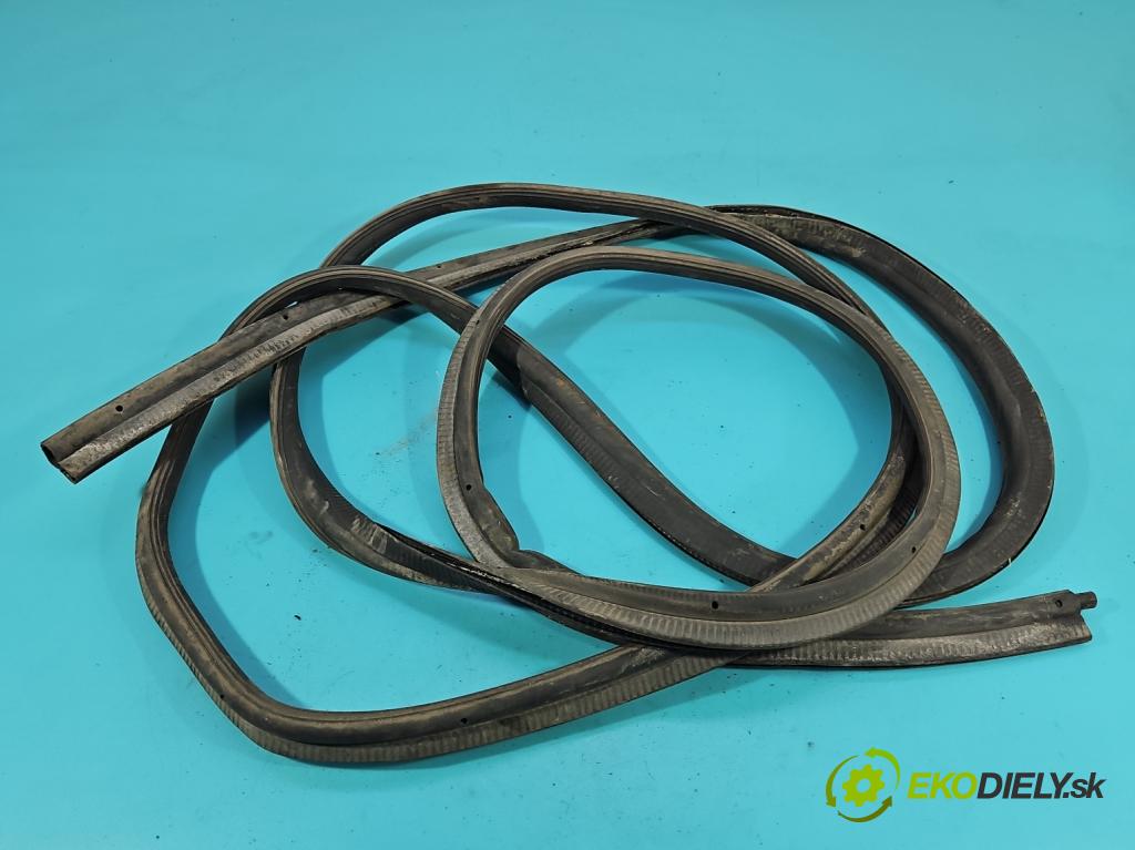 Renault Trafic III 2014 - 2.0 dci 120 HP manual 88 kW 1997 cm3 5- Těsnění: kufrové dvere