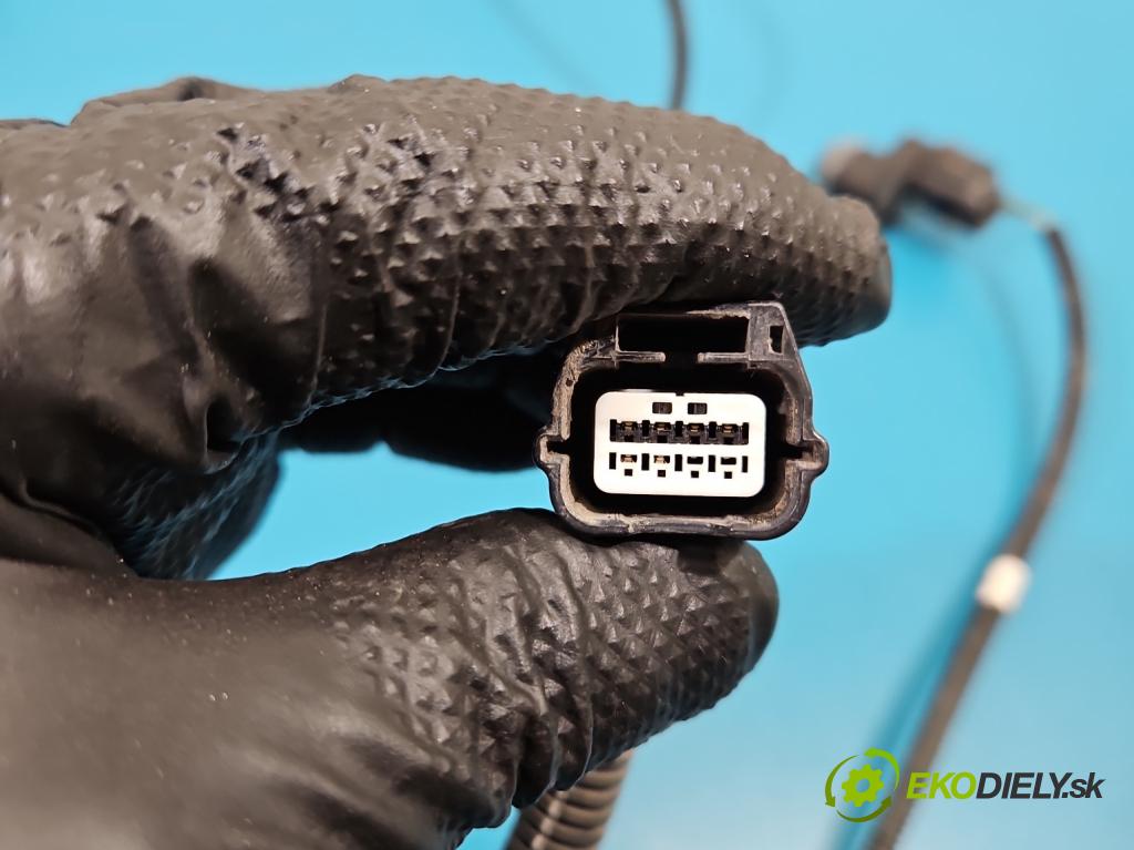 Renault Trafic III 2014 - 2.0 dci 120 HP manual 88 kW 1997 cm3 5- snímač parkovaní: 93458155