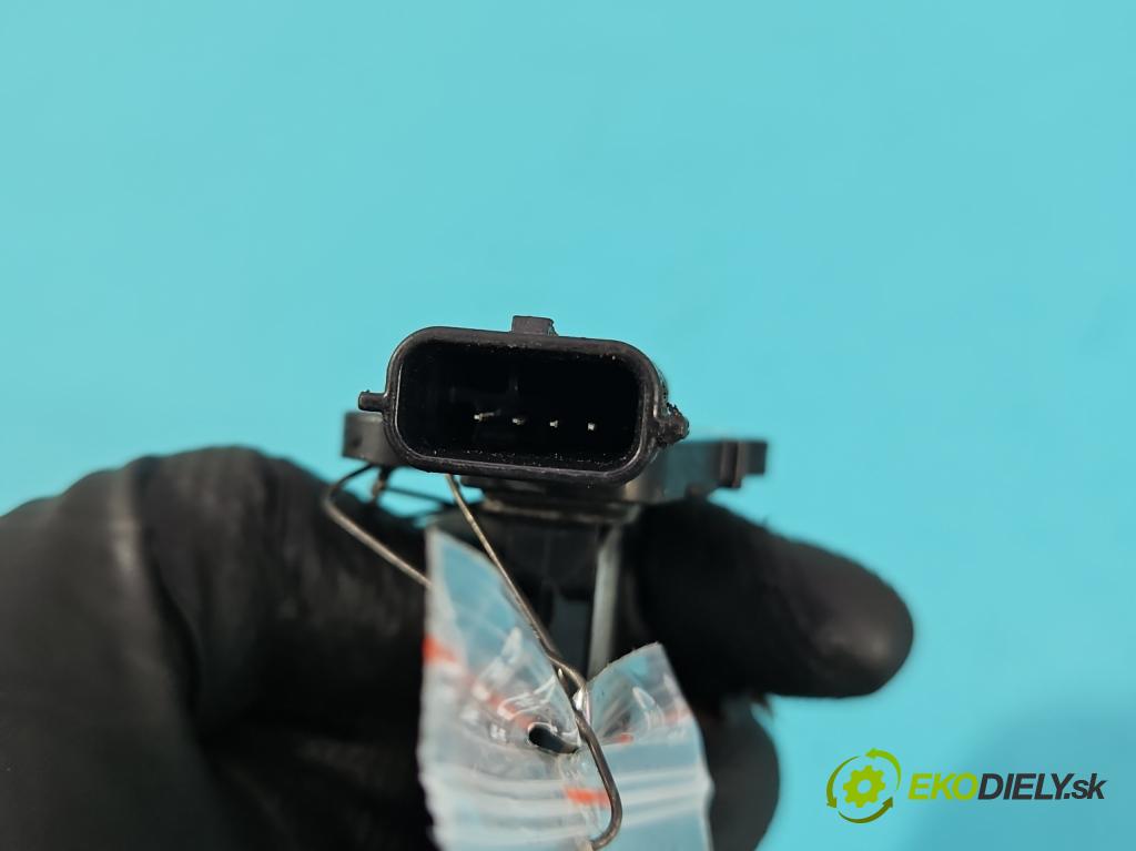 Renault Trafic III 2014 - 2.0 dci 120 HP manual 88 kW 1997 cm3 5- průtokoměr: 8201680522 (Váha vzduchu)