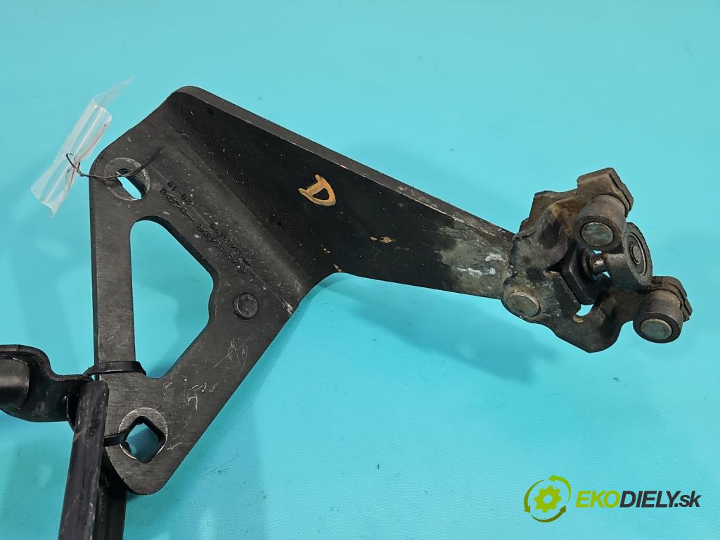 Renault Trafic III 2014 - 2.0 dci 120 HP manual 88 kW 1997 cm3 5- Rolka dvere 777645238R